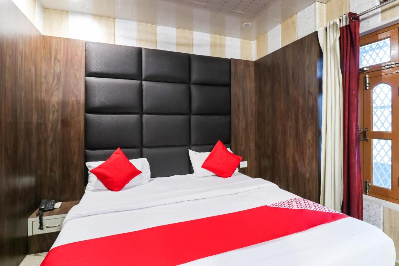 Oyo 6908 Hotel Royal City Āzamgarh Esterno foto