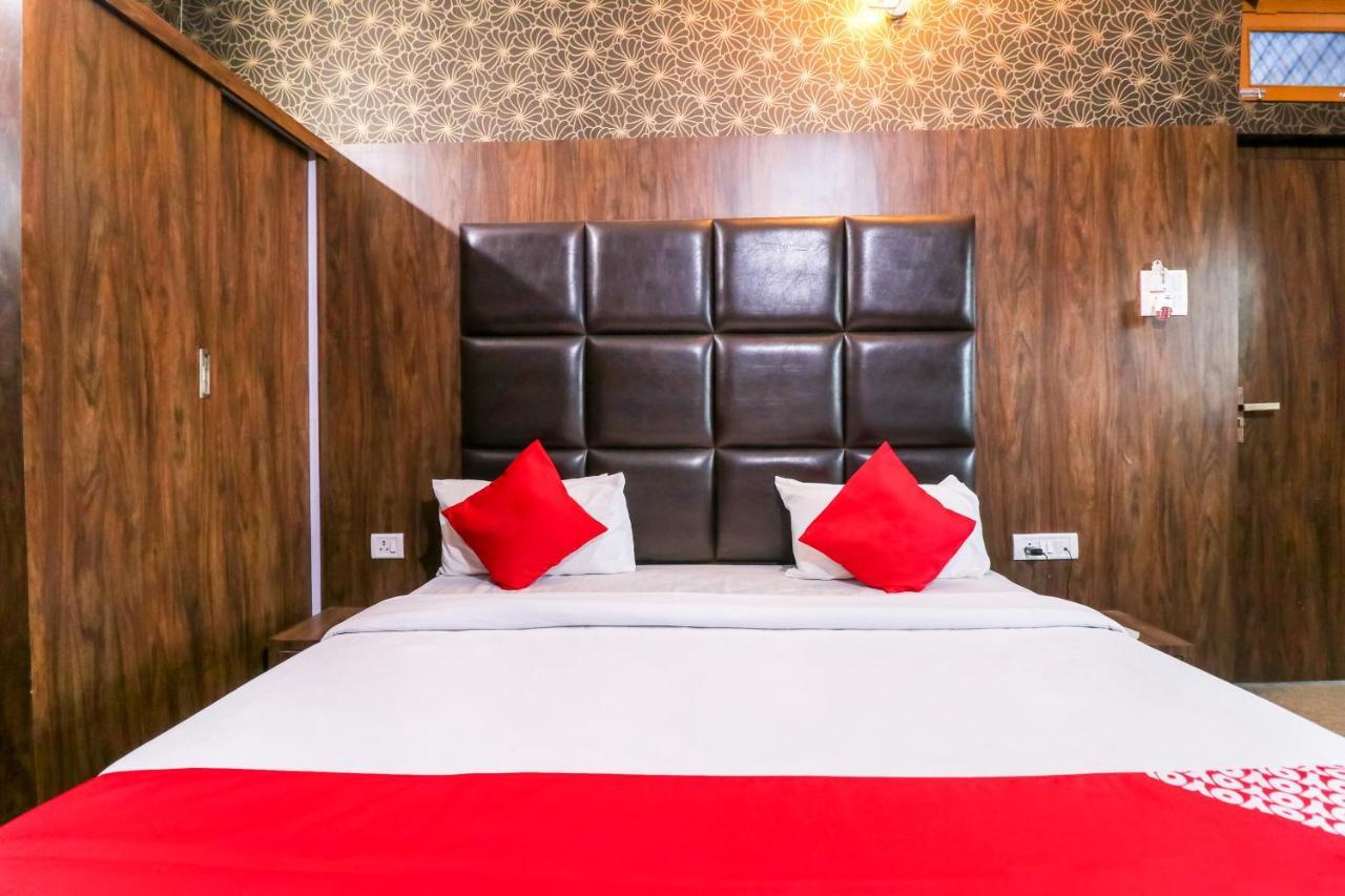 Oyo 6908 Hotel Royal City Āzamgarh Esterno foto